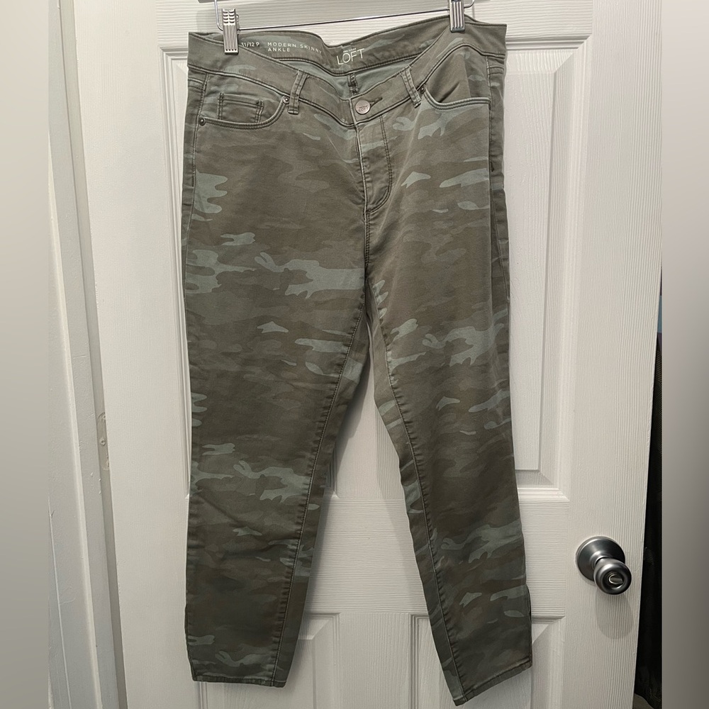 Ann Taylor Loft Olive Camouflage Skinny Ankle Jeans